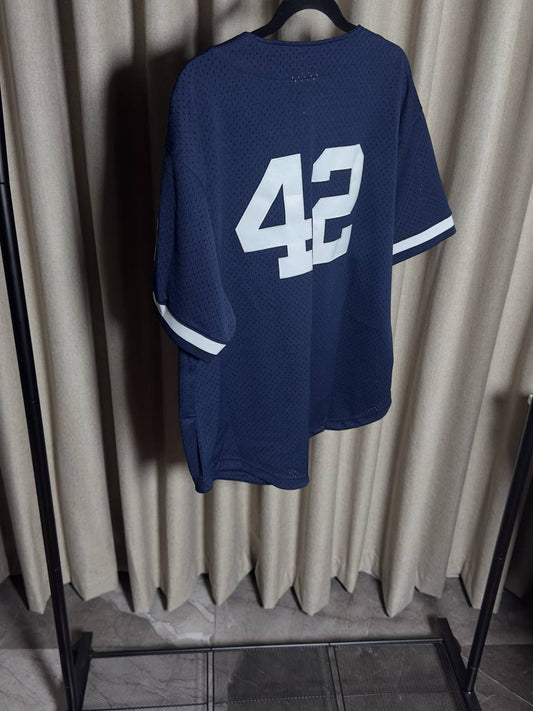 Mitchell & Ness Vintage Yankees Jersey 42