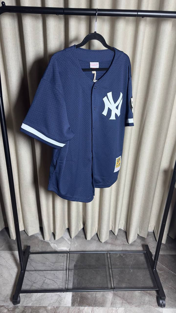 Mitchell & Ness Vintage Yankees Jersey 42